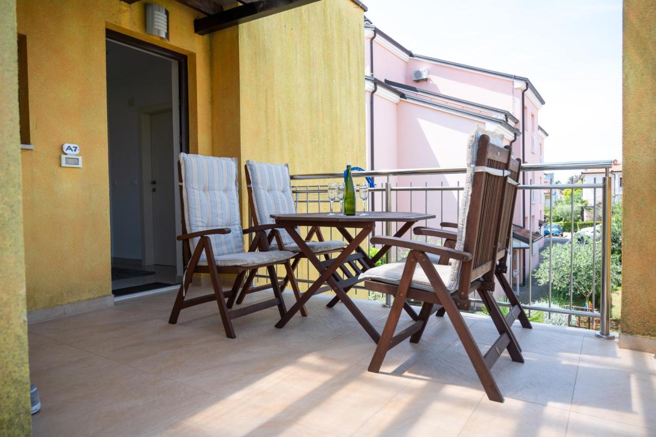 Villa Alpa Umag Exterior photo